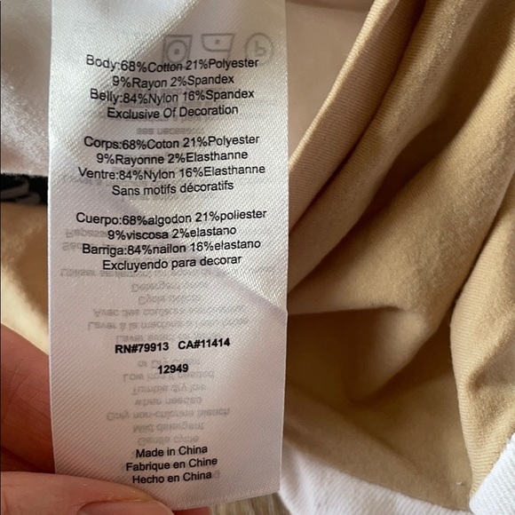 COPY - Maternity Jean Short - Picture 10 of 11